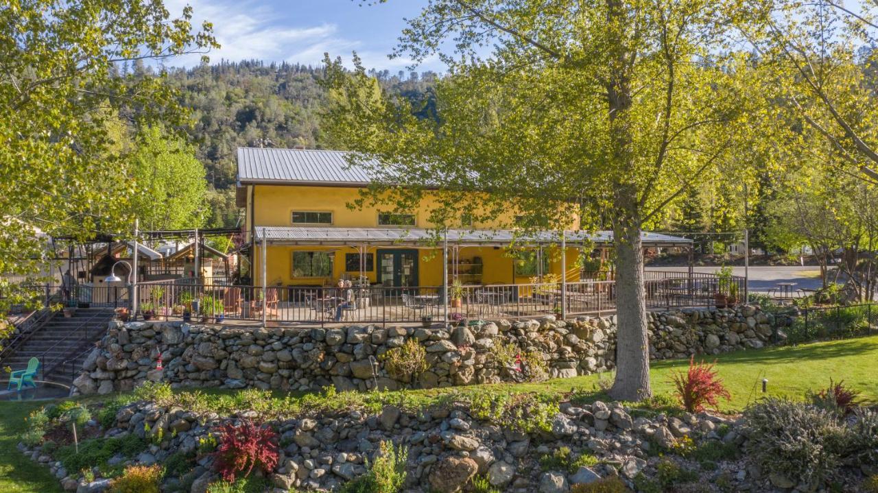 Strawhouse Resorts Big Bar Exteriör bild